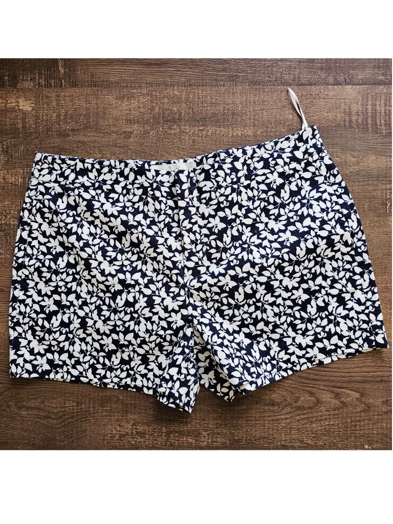 Joie Floral Print Flat Front Zip Fly Textured Shorts Us6 Navy Blue & Cream White